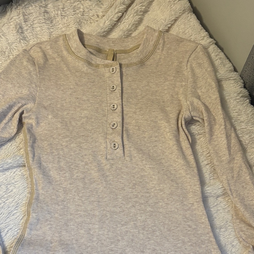 SKIMS 🤎🤍Women's Oatmeal Heather Long Sleeve Henley sleep dress NWOT